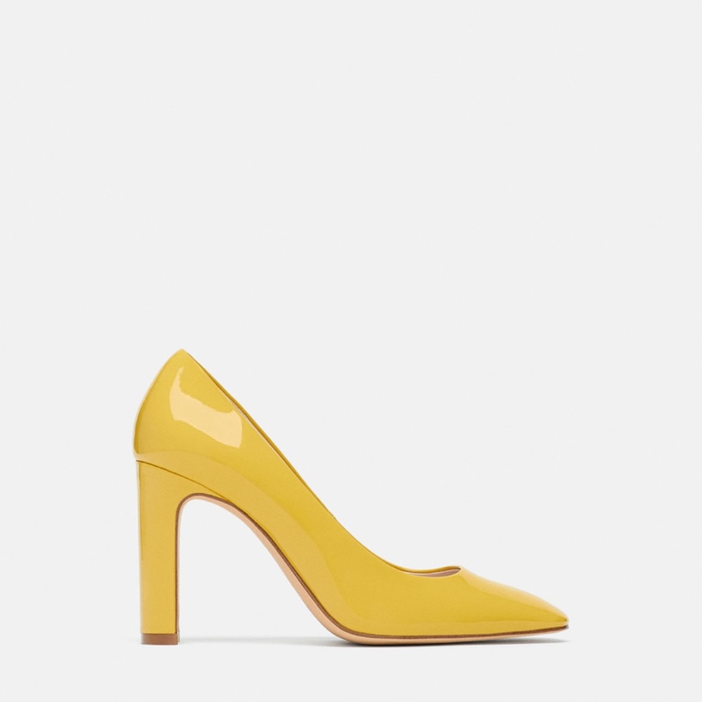 ๐ Lemon Yellow Patent Heels - Picture 2 of 8